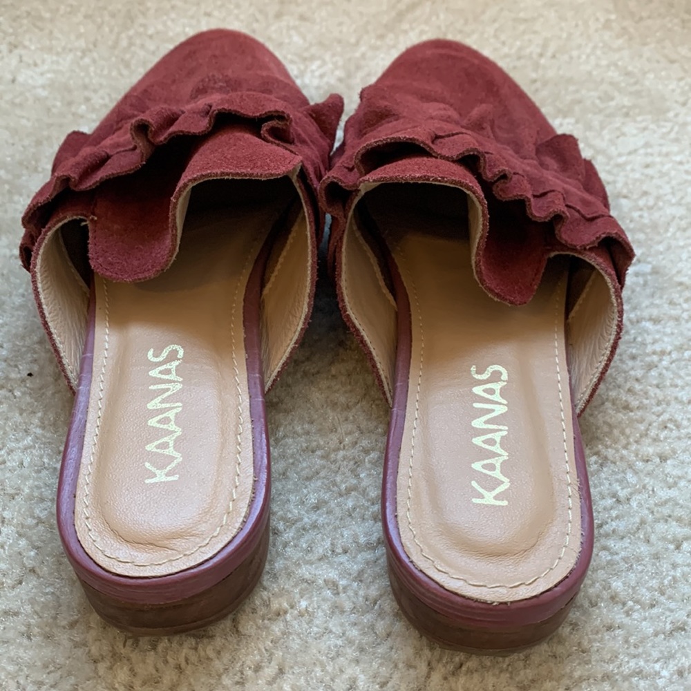 Kaanas Palermo Ruffled Slides - Picture 5 of 5